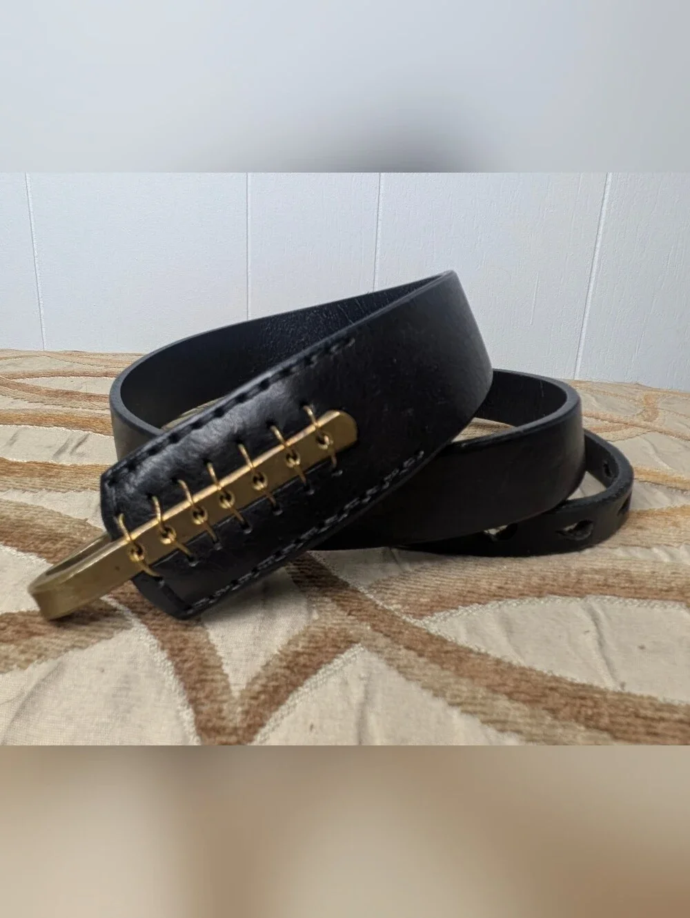 Women’s Johnny Farah Multihole Brass Metal Hook Black Leather Dress Belt Sz S/M